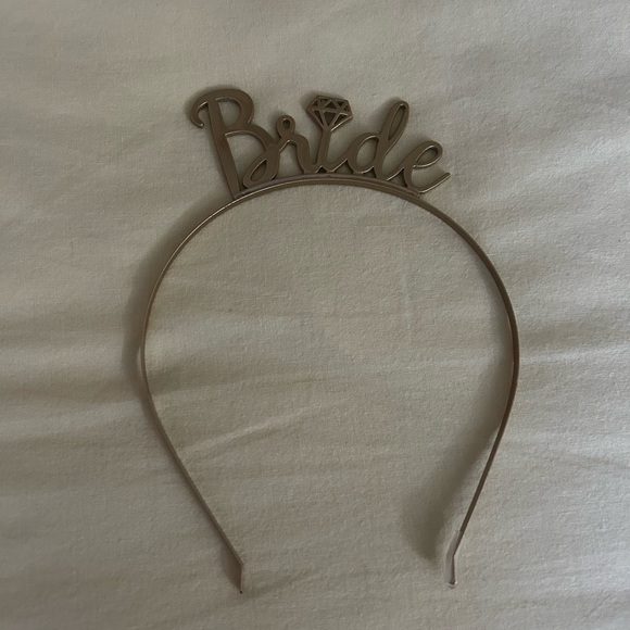 Bride-to-be Bundle - Picture 3 of 9